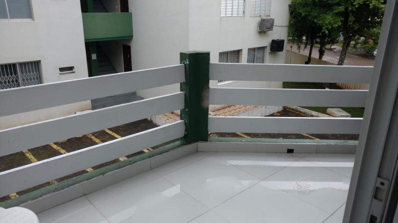 Apto Espetacular A 50 M Do Mar Em Condominio Com Piscinas Maravilhosas Гуаратуба Экстерьер фото